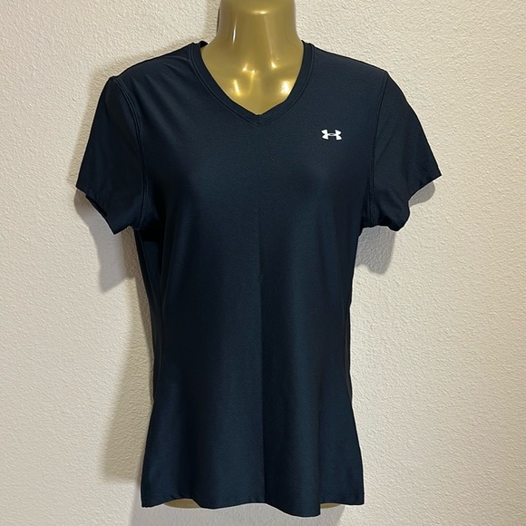 UNDER ARMOUR Women’s V-Neck HeatGear Tee, Size M, EUC - Picture 4 of 6